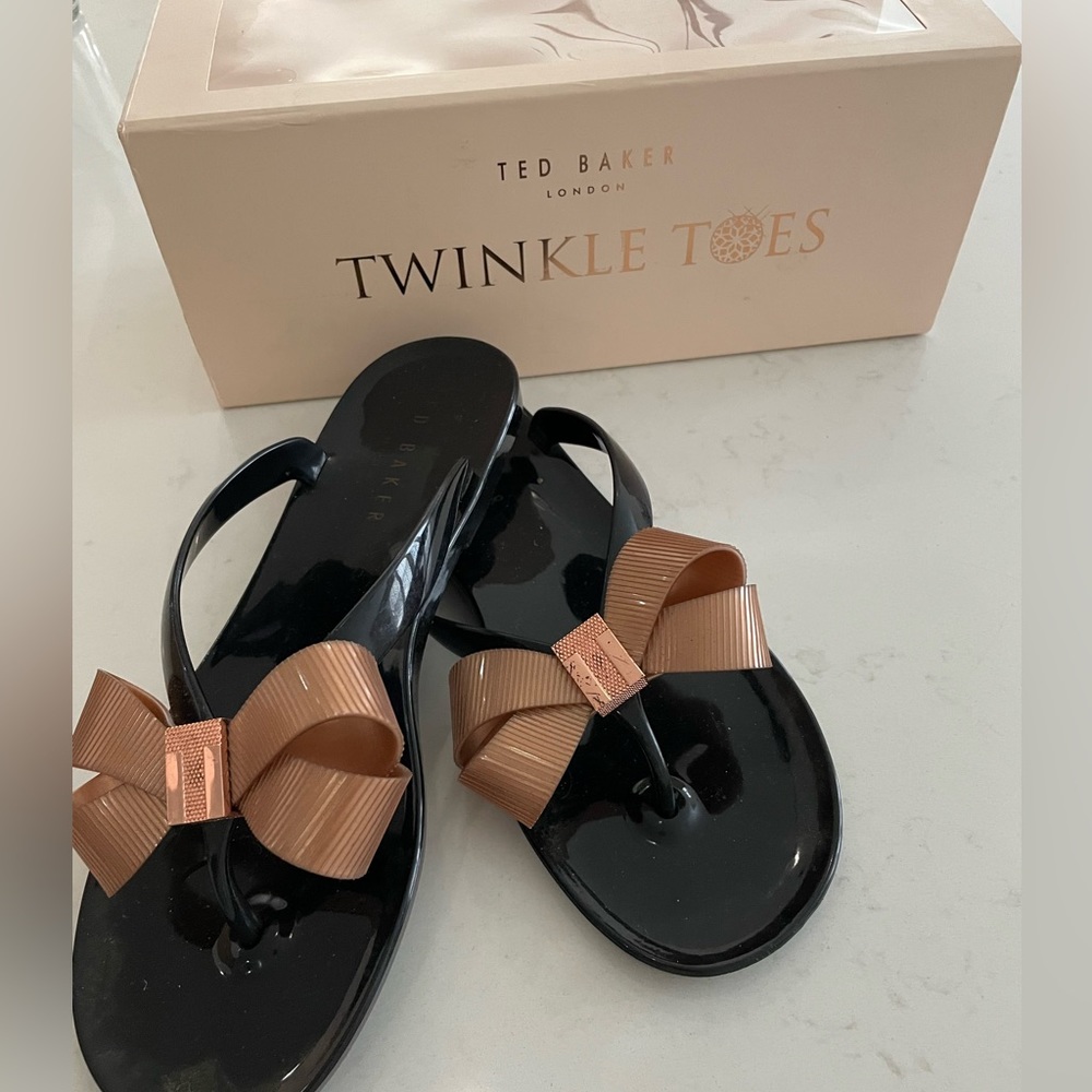 Ted Baker Suszie Flip Flops